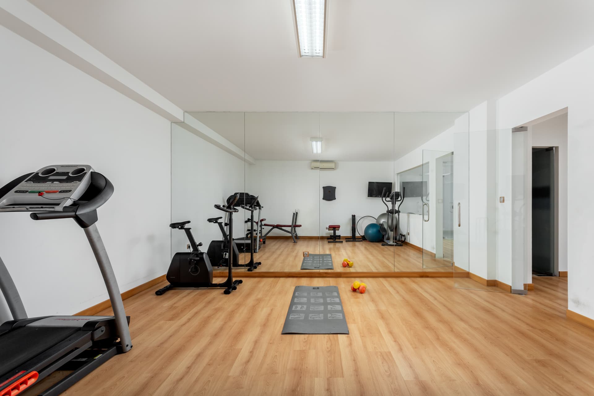 Apartamento-cascais-t2-luxo-piscina-infinita-47.jpg