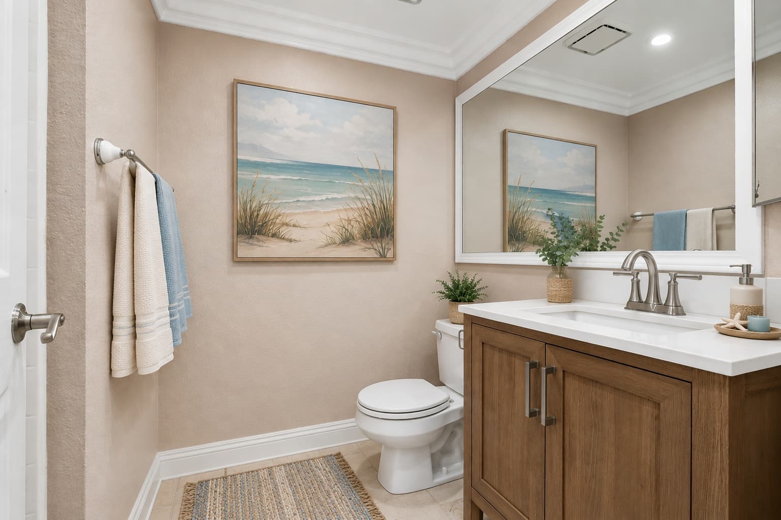 Hall Bathroom Staged.jpg