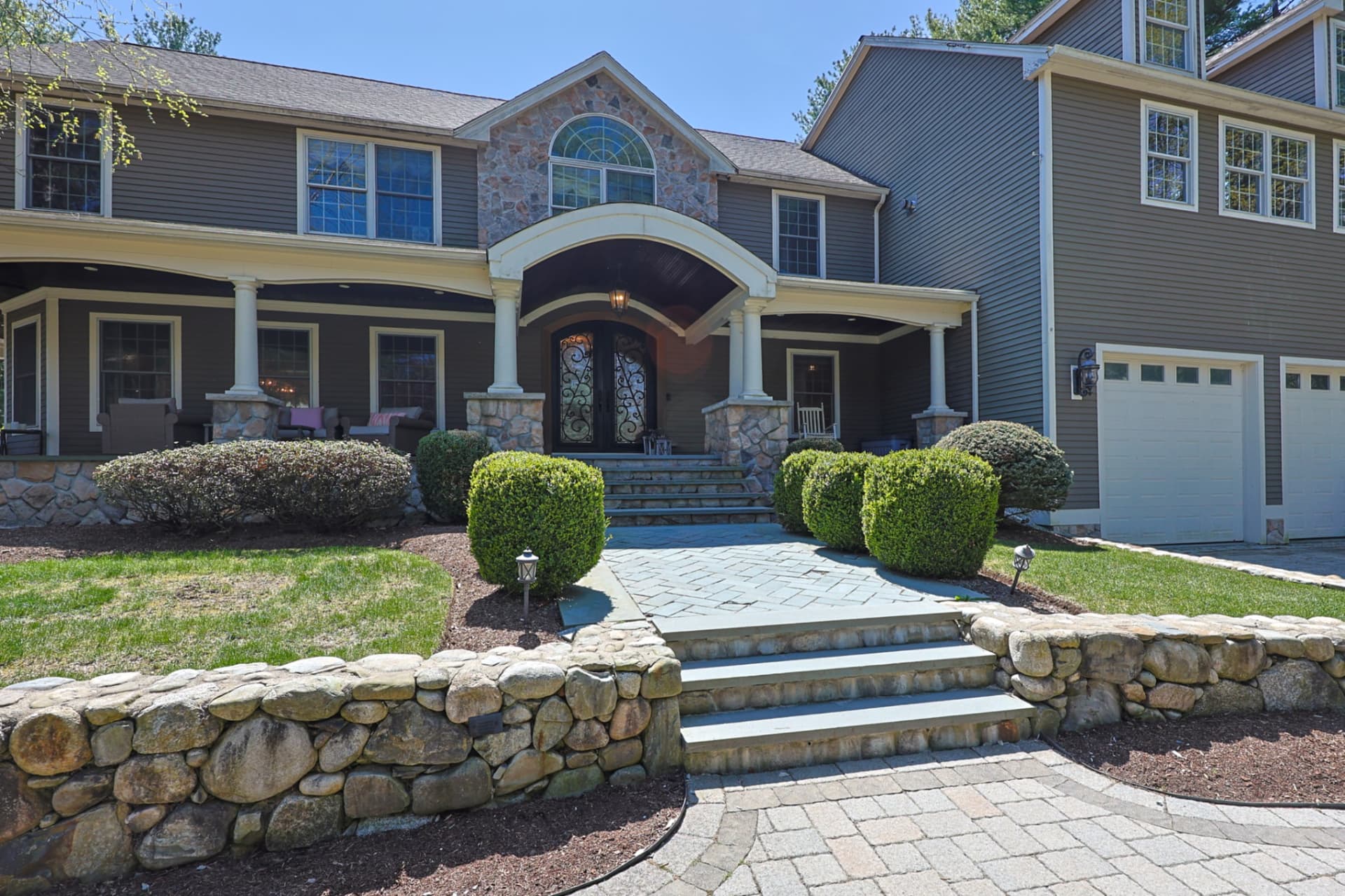 71 Bourque exterior-20.jpeg
