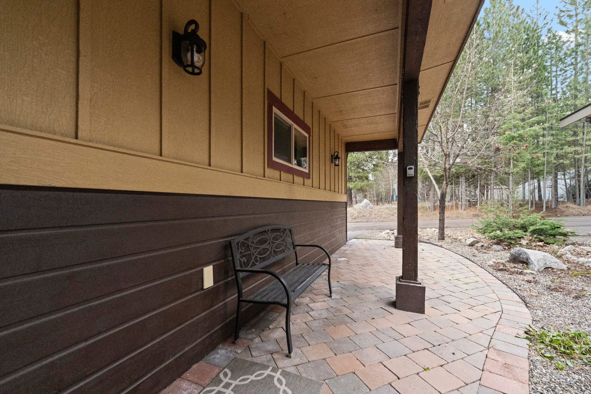 PQ exterior entry.JPG