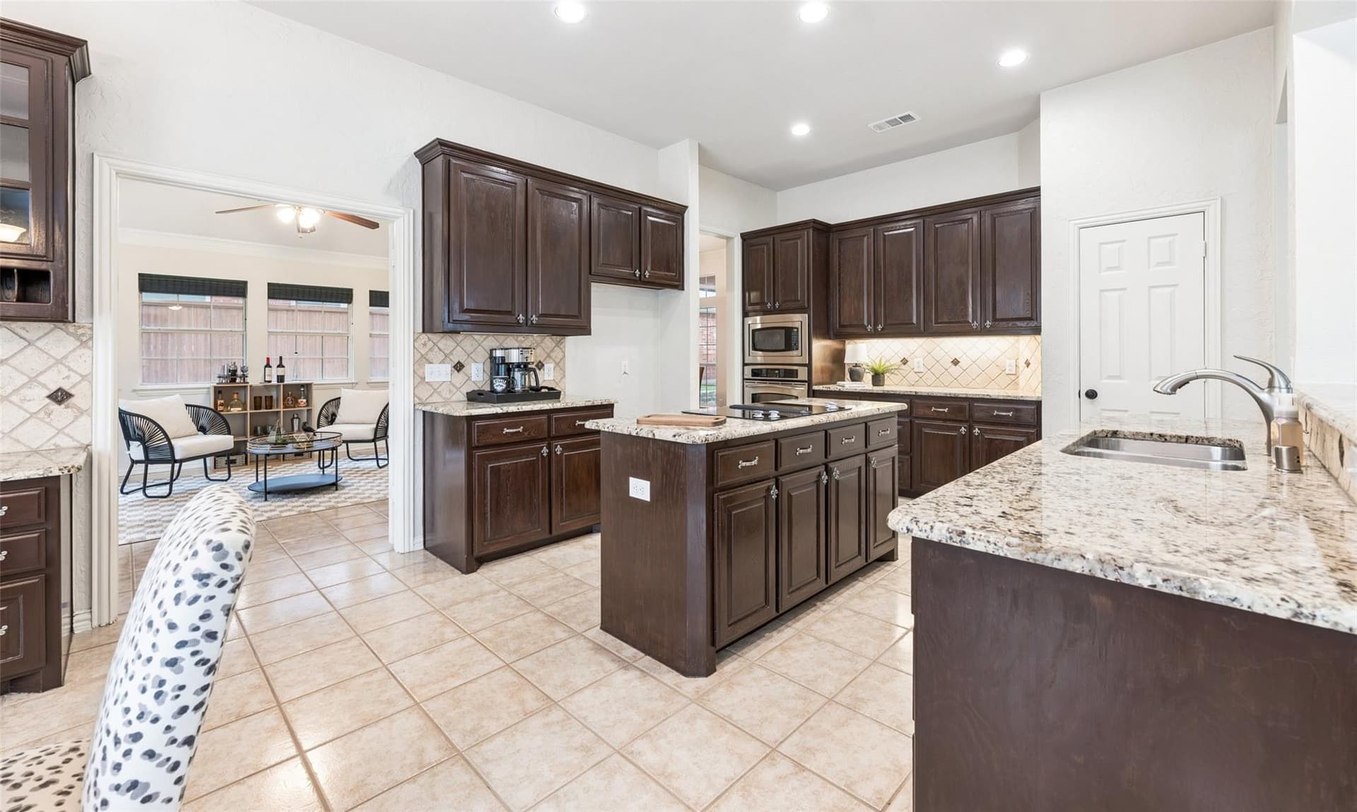 2101 Fleming DriveV11.jpeg