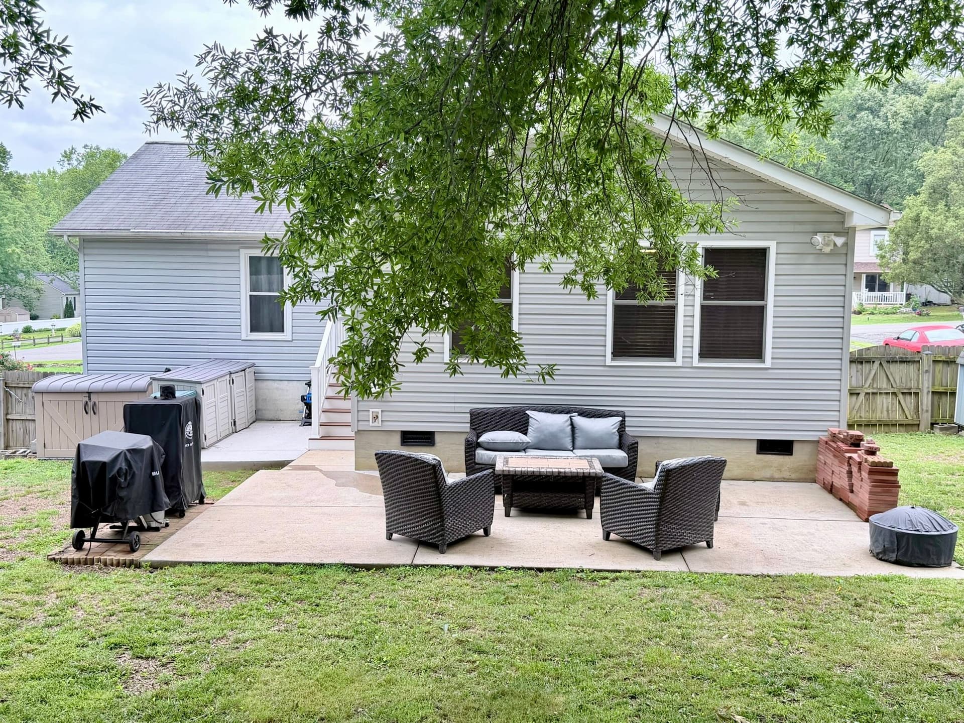 Backyard 5.jpg