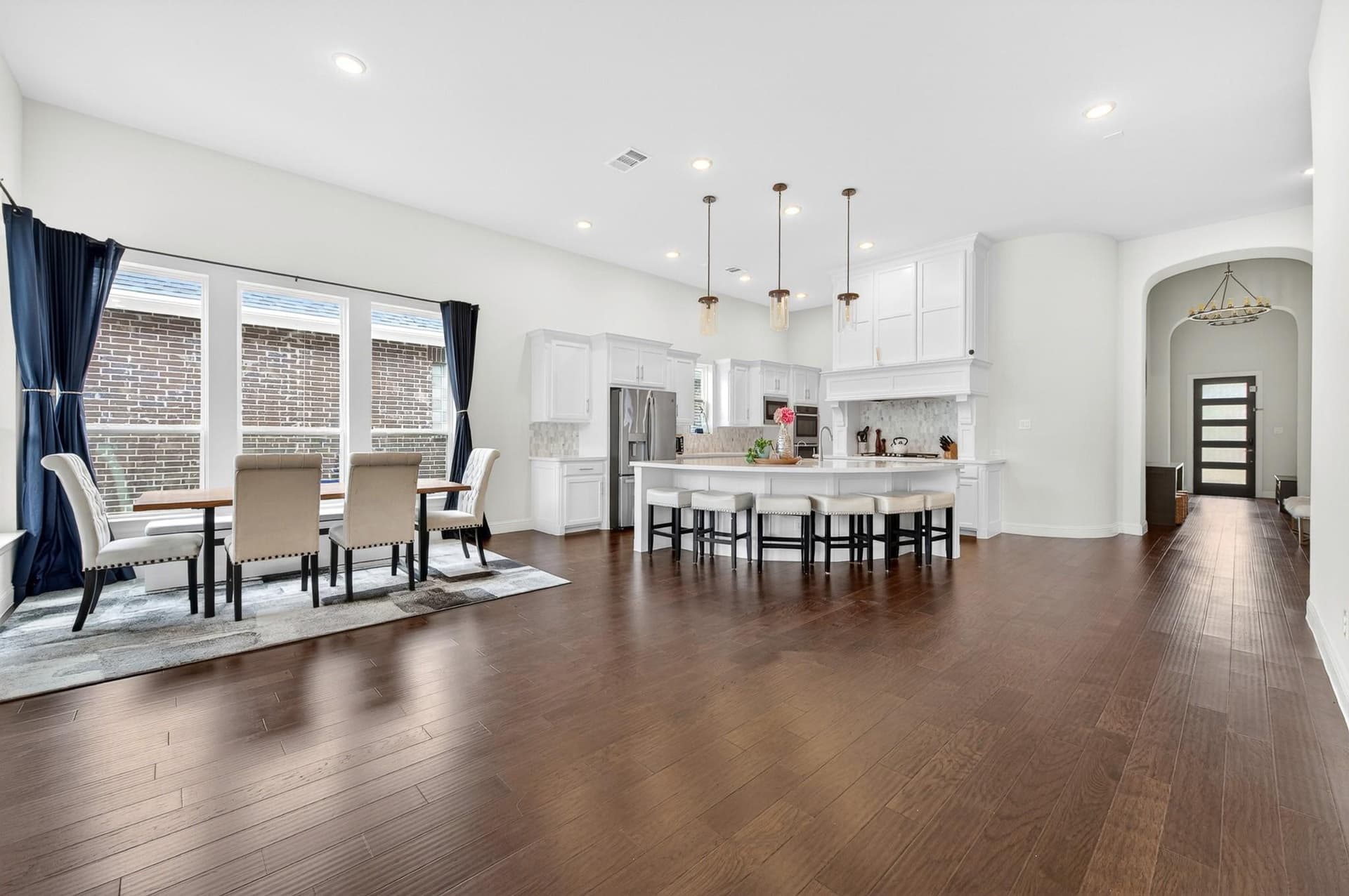 2825 Braemar, The Colony17.jpeg