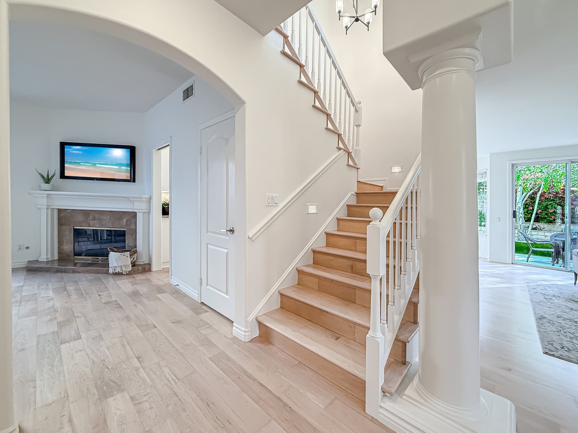 eStairs and Landing1.jpg