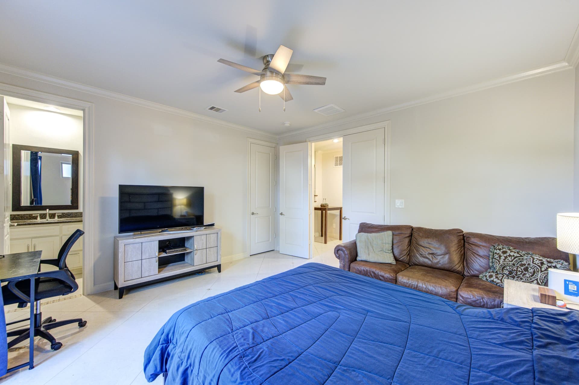 untitled (7 of 9).jpg