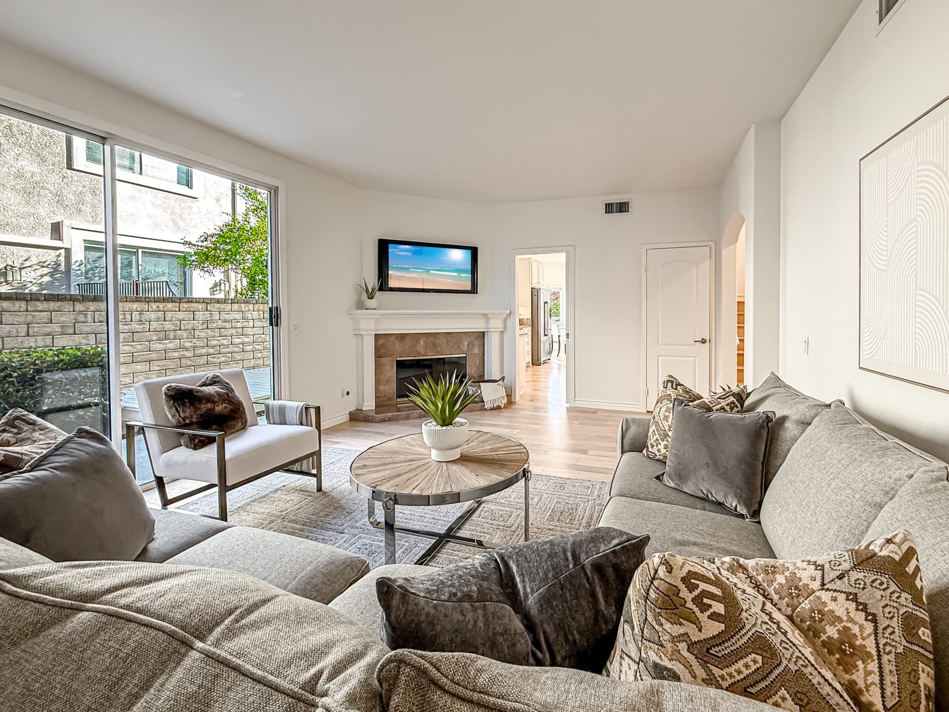 cFamily and Kitchen3.jpg