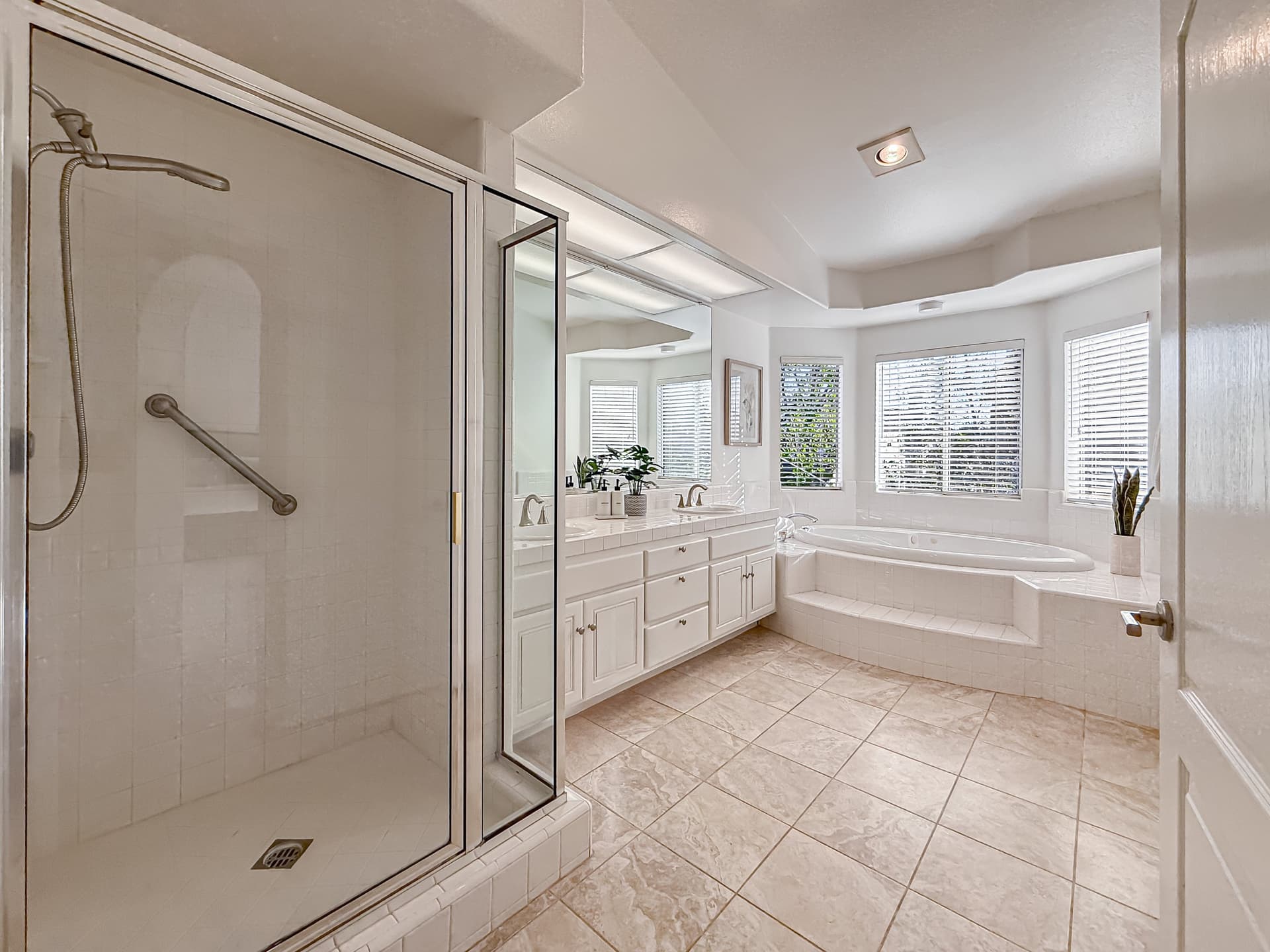 fPrimary Bedroom Suite5.jpg