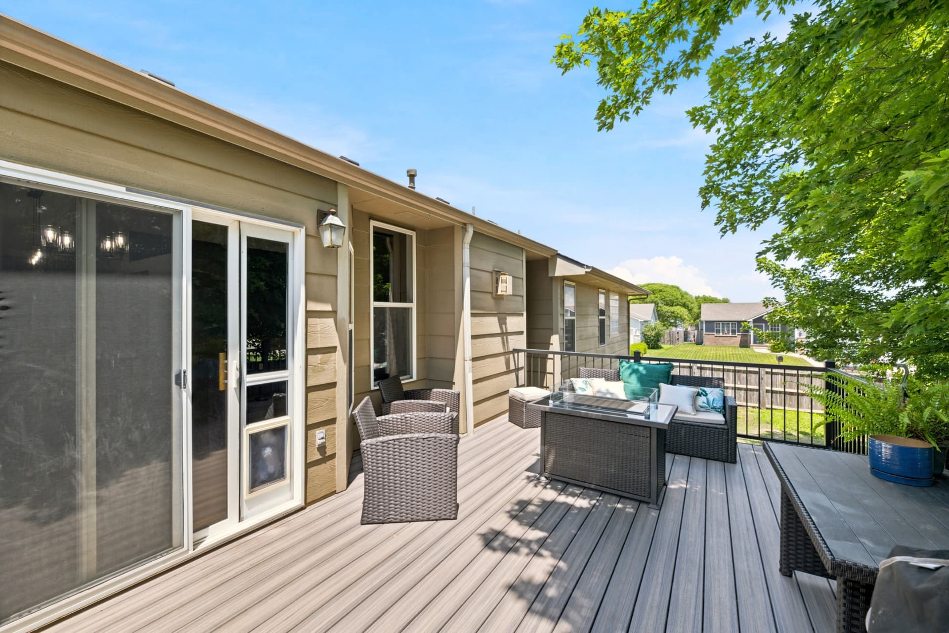 2635ESunnyslopeCourtParkCity-w-16.jpg