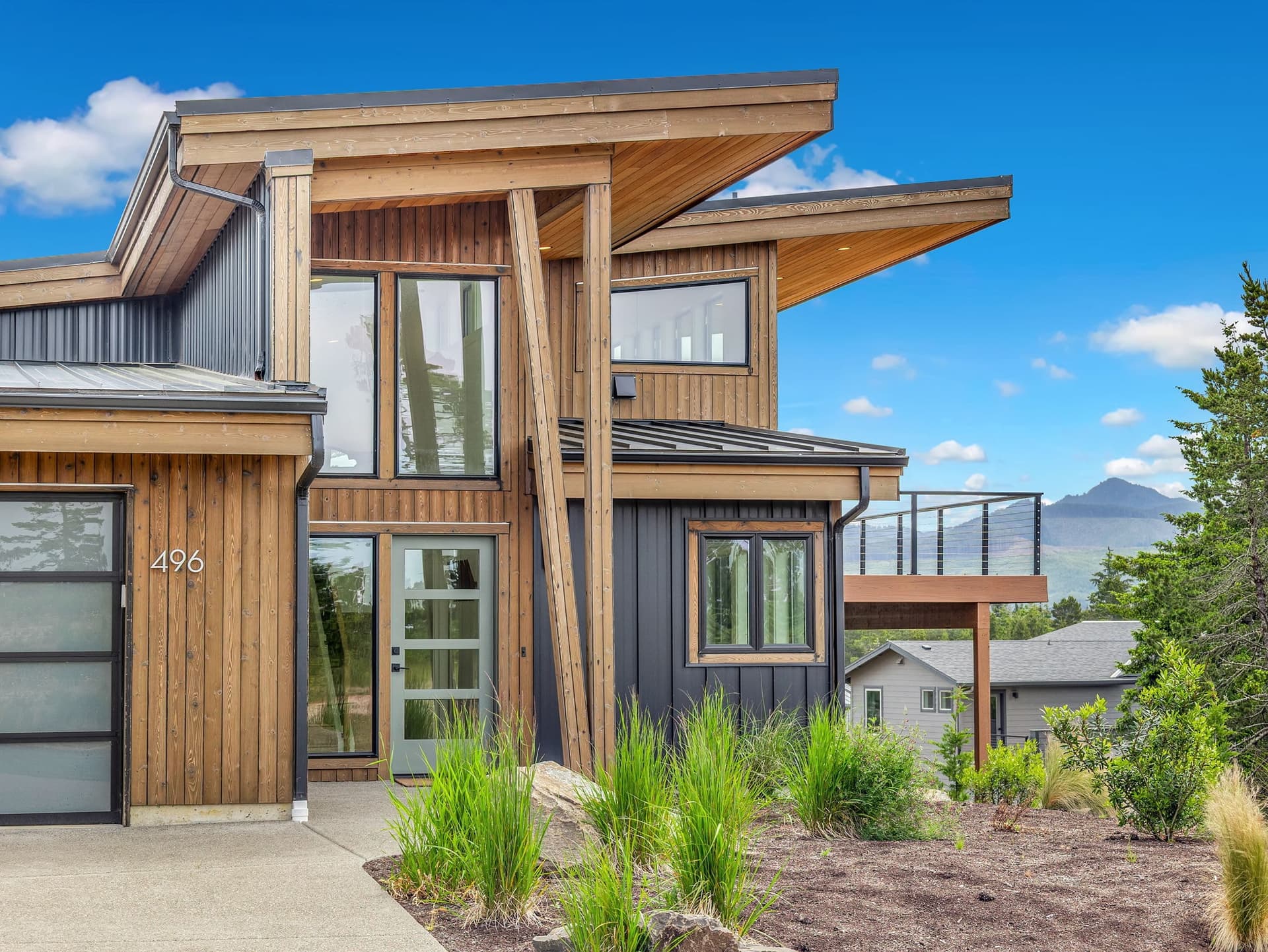 7-web-or-mls-469_Sea_View_Dr-7.jpg
