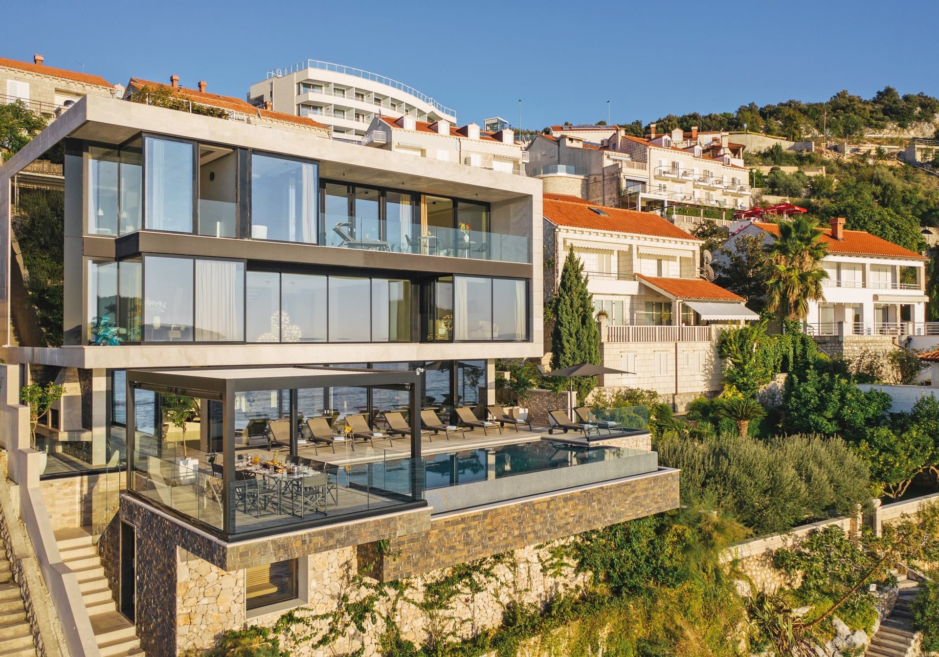3-Croatia-Luxury-Holiday-Villa-facade-CRO1005.jpg