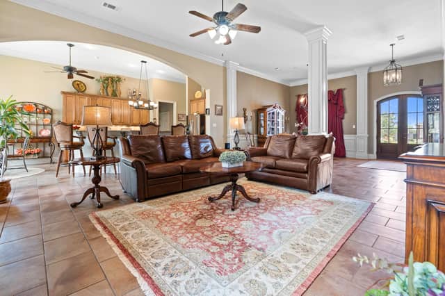 13-web-or-mls-Cypress Lakes (10).jpg