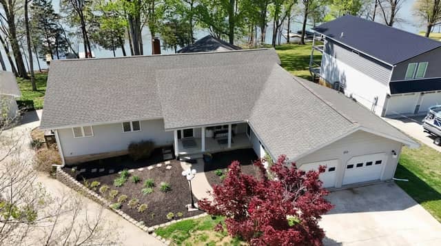 004_LAKE SIDE.jpg