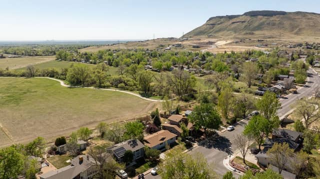 6100crestone_aerial-1.jpg
