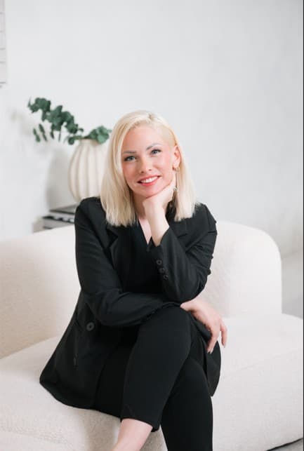 Celestia Roman headshot