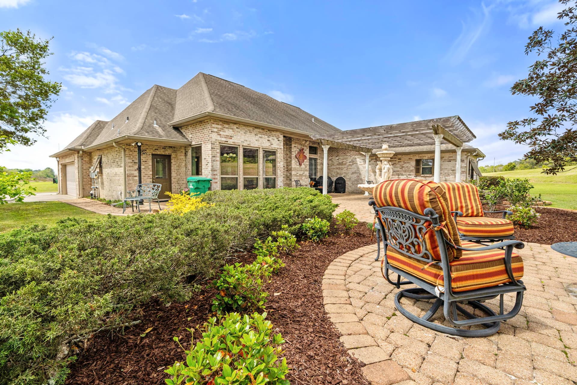 9-web-or-mls-Cypress Lakes (18).jpg