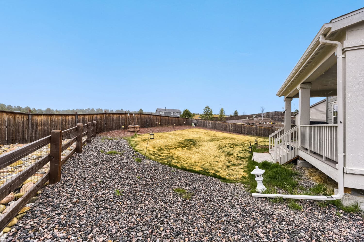 1110 Horsetail Lp - Web Quality - 035 - 27 Exterior Rear.jpg