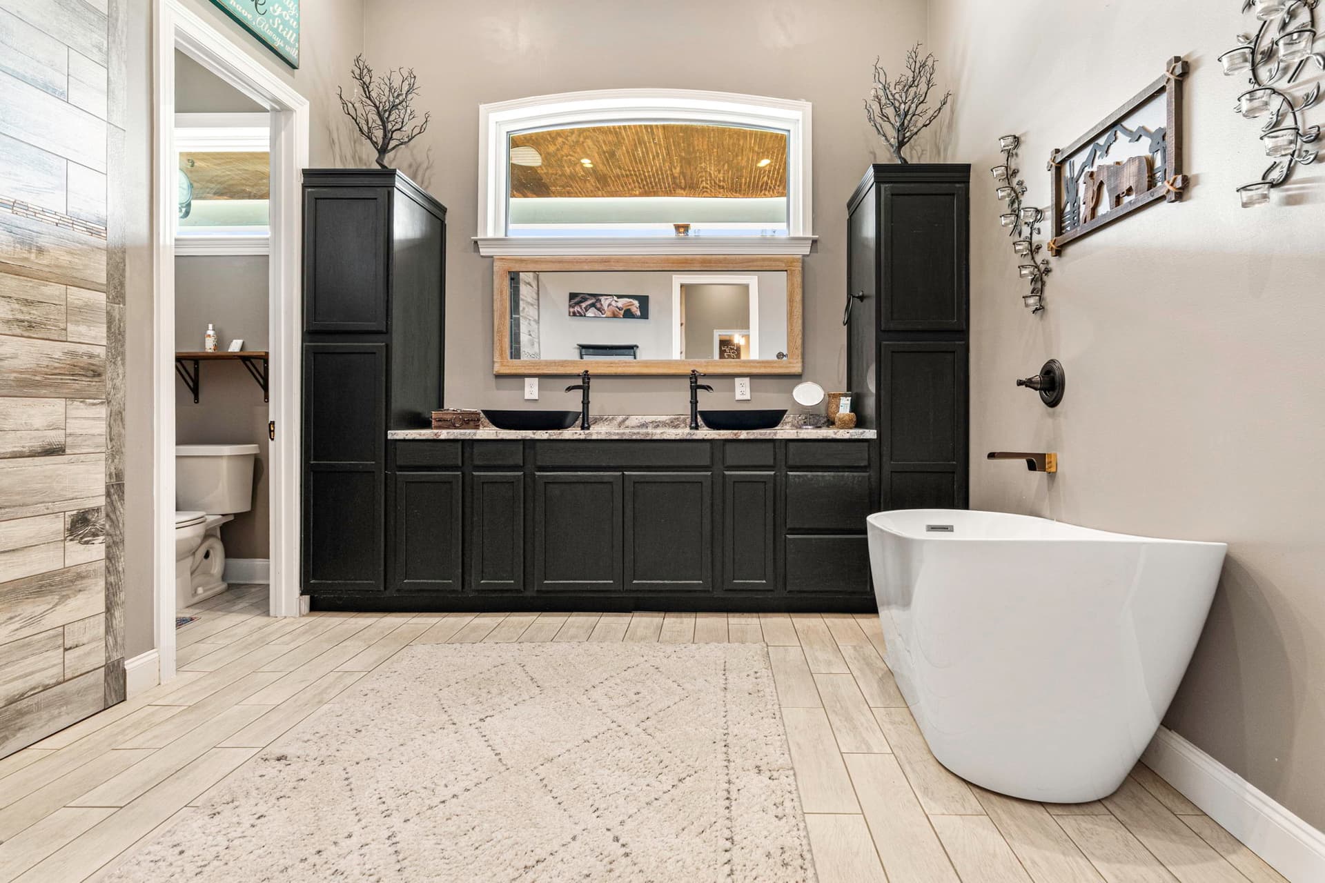 18-web-or-mls-Indian Village (9).jpg