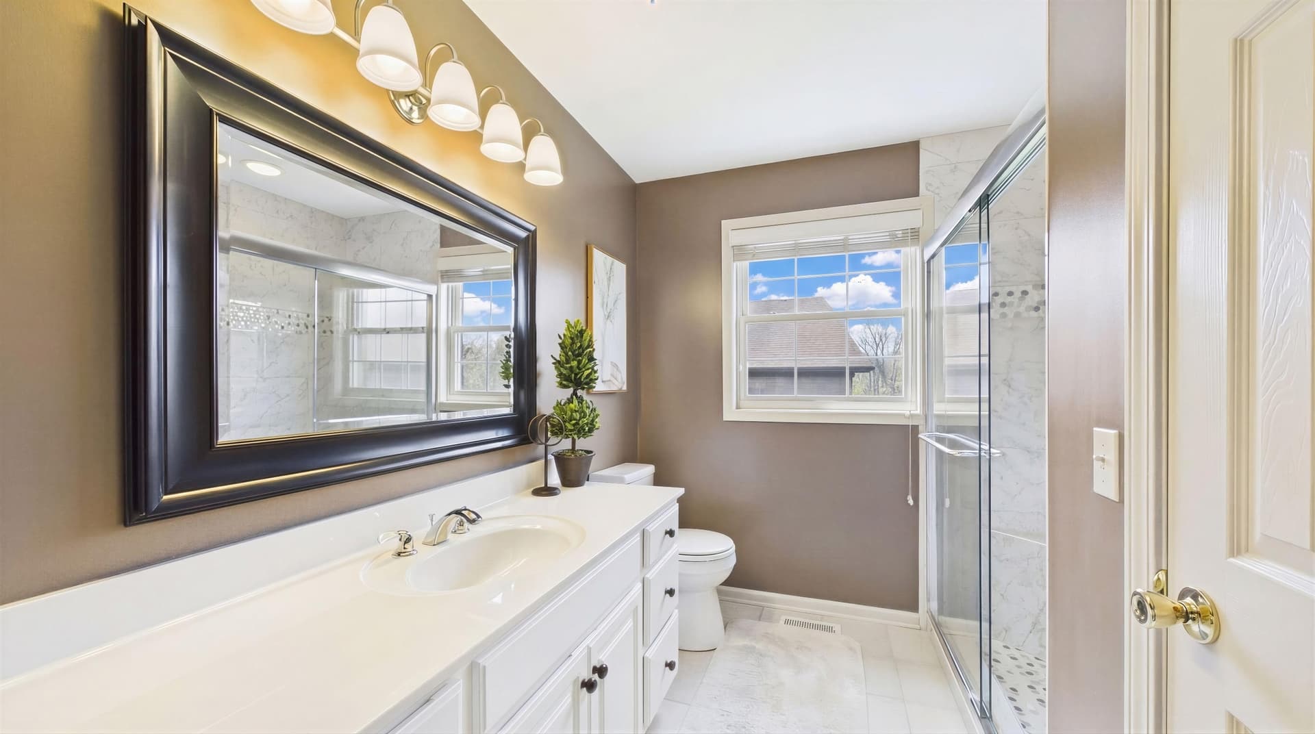 017_Primary Bathroom.jpg