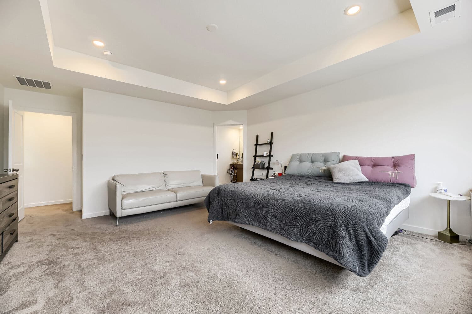 1110 Horsetail Lp - Web Quality - 023 - 15 Primary Bedroom.jpg