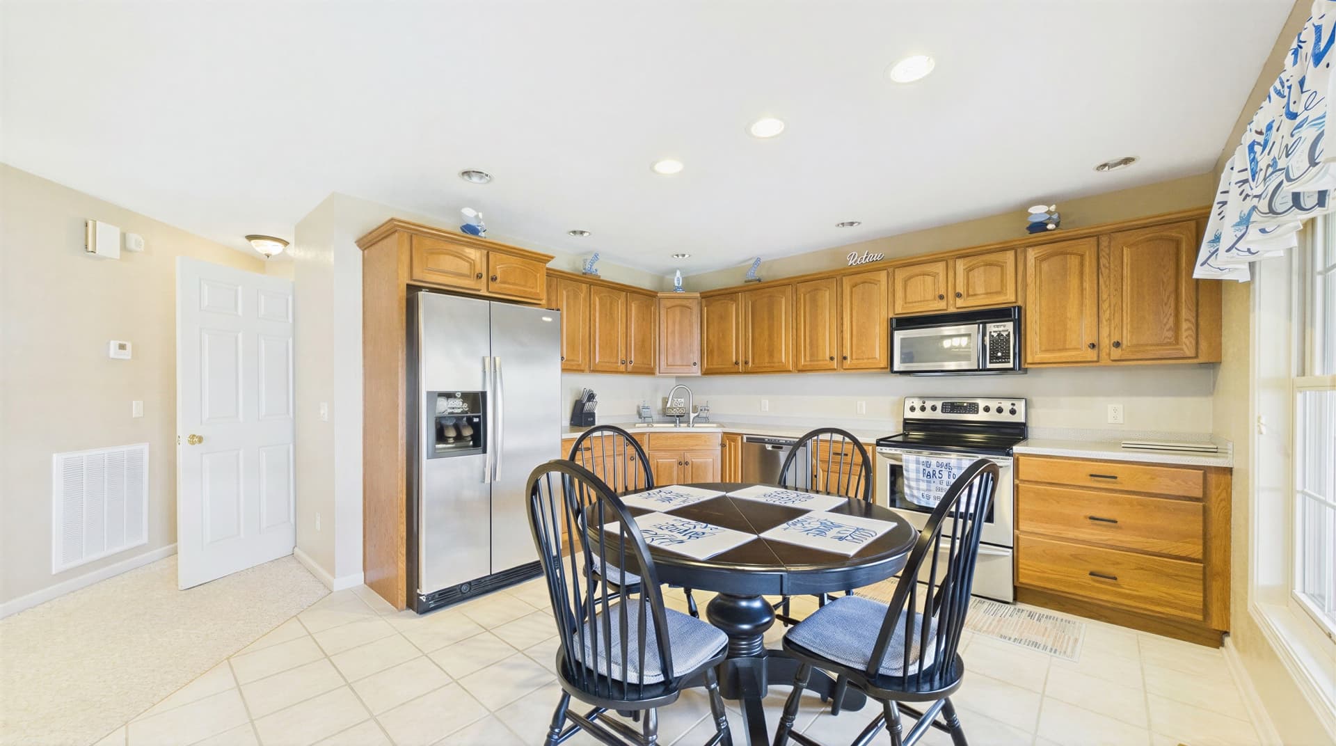 024_Stainless Appliances.jpg