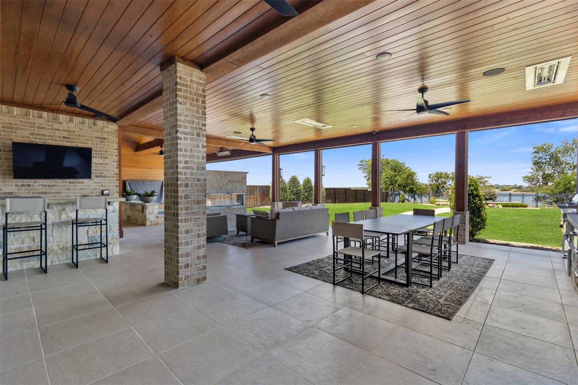 7740 Castlebridge v31.jpeg