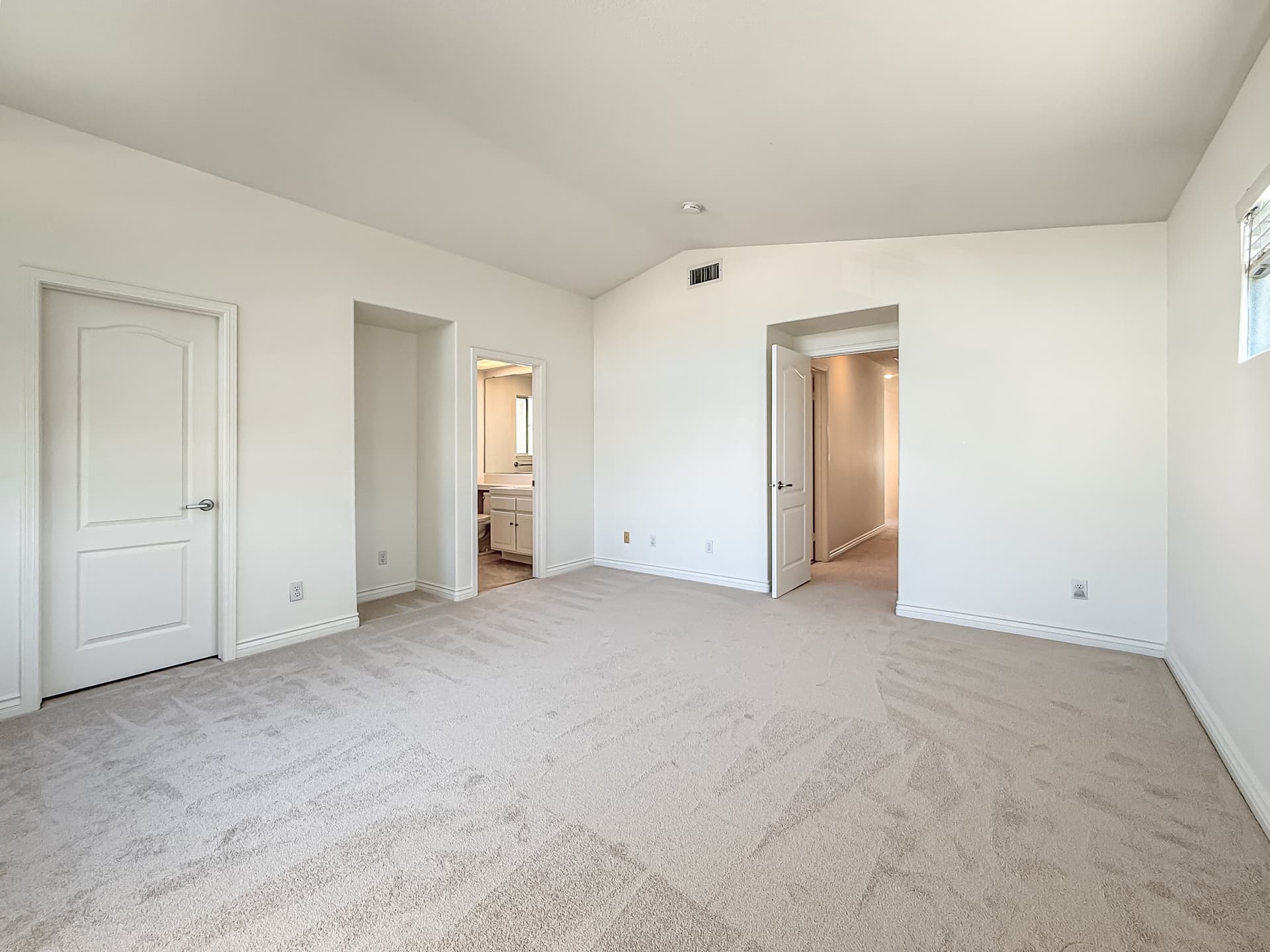 jBedroom3 Ensuite2.jpg