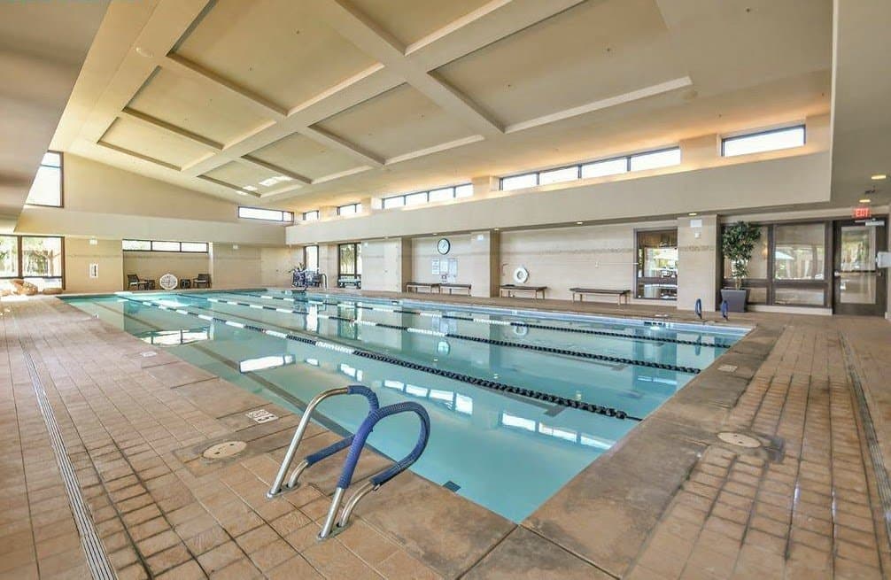 club lap pool.jpg