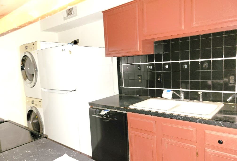 Kitchen v3.jpg