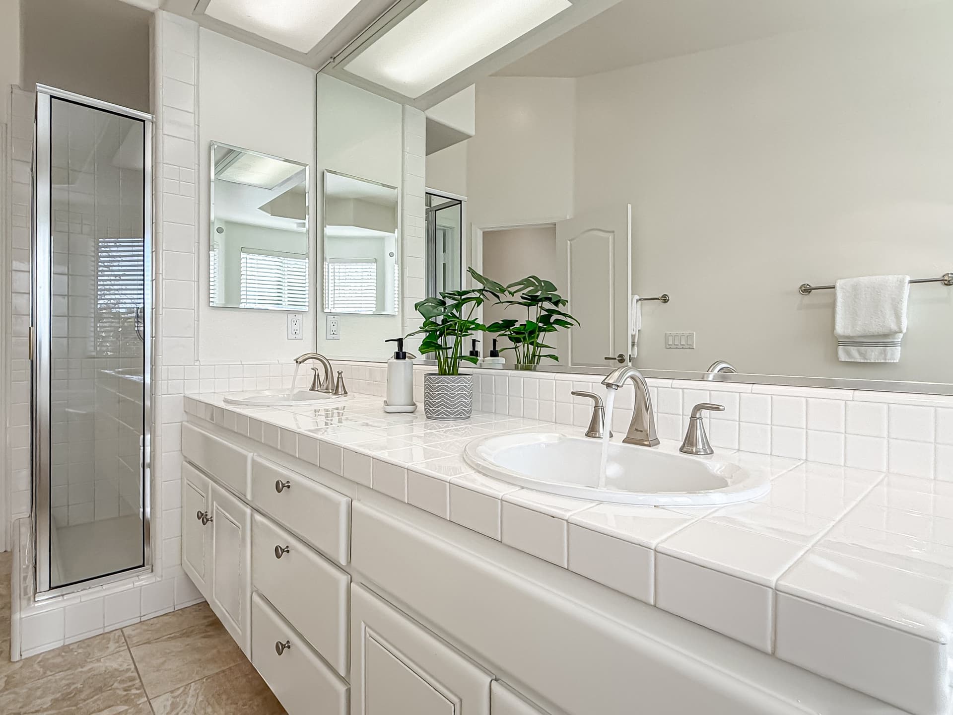 fPrimary Bedroom Suite8.jpg