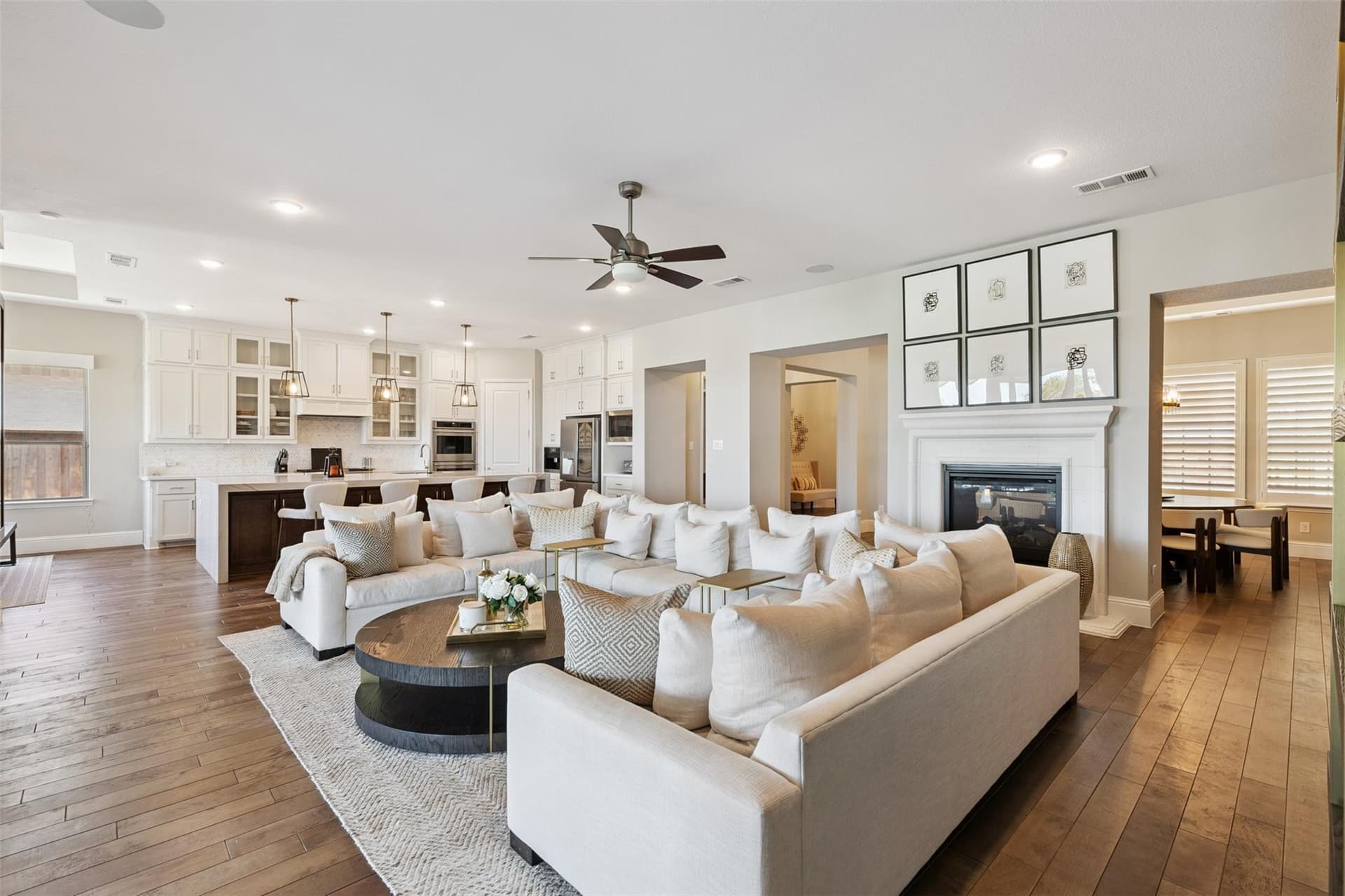 7740 Castlebridge v19.jpeg