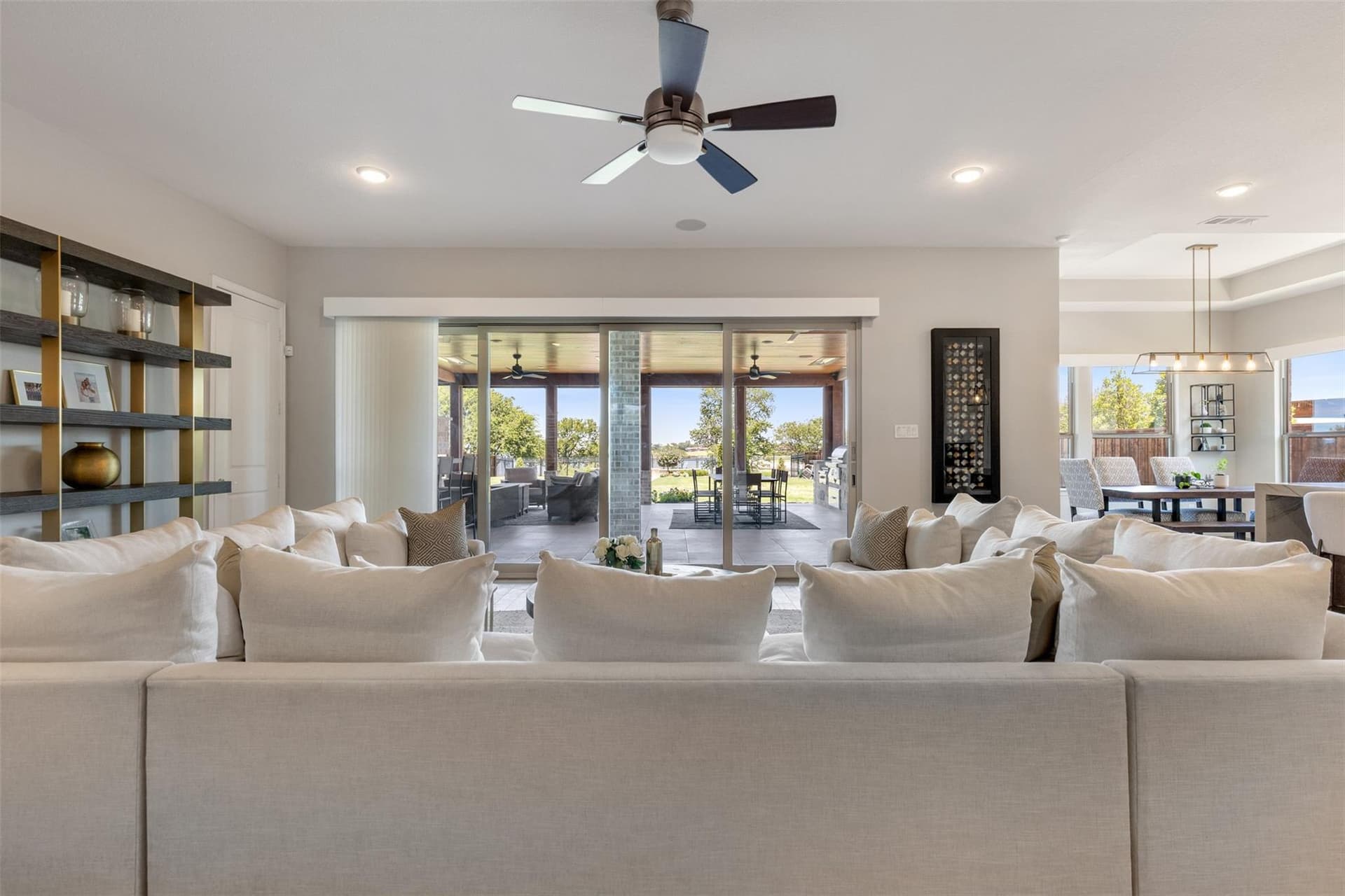 7740 Castlebridge v18.jpeg