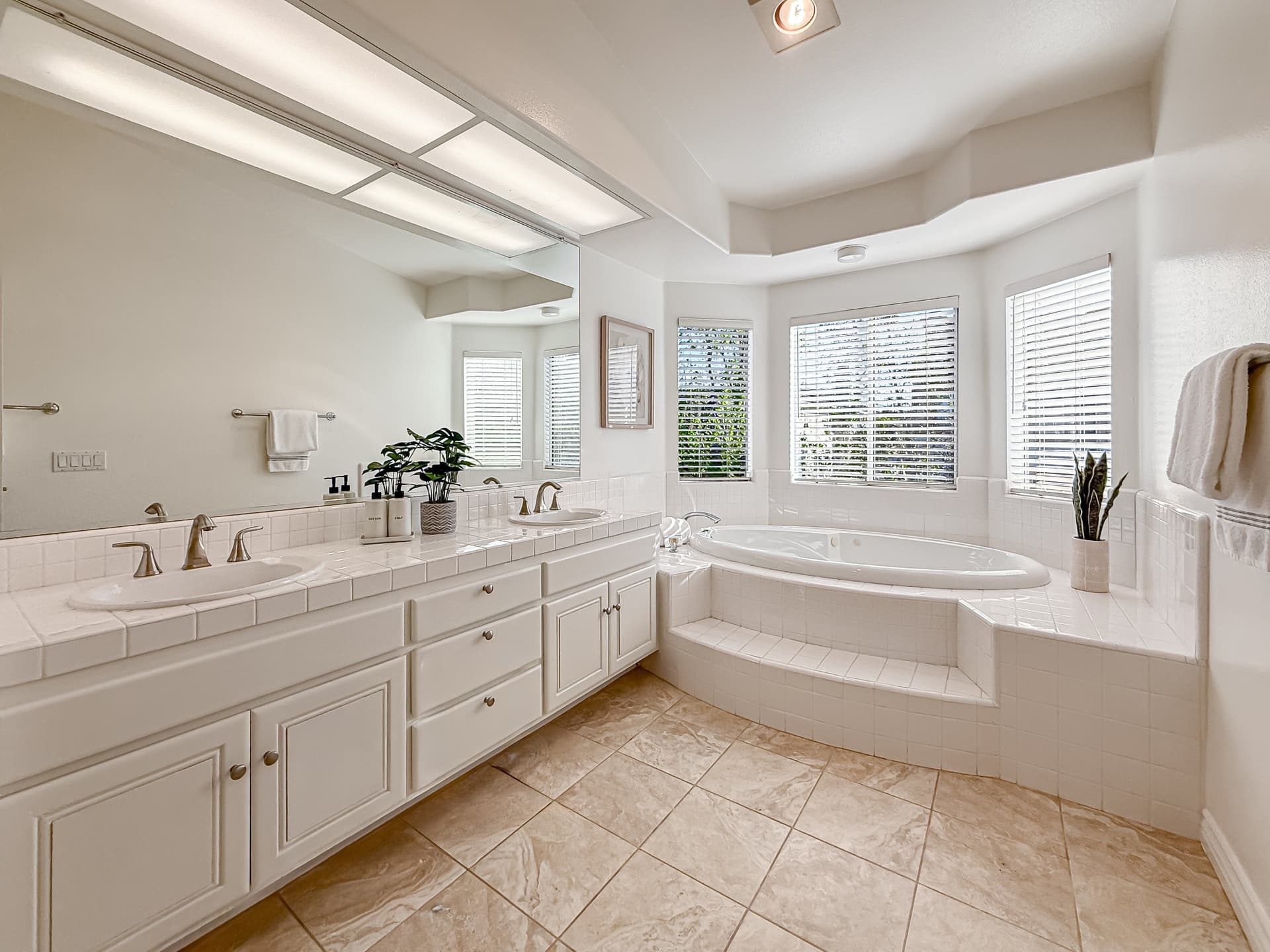 fPrimary Bedroom Suite6.jpg