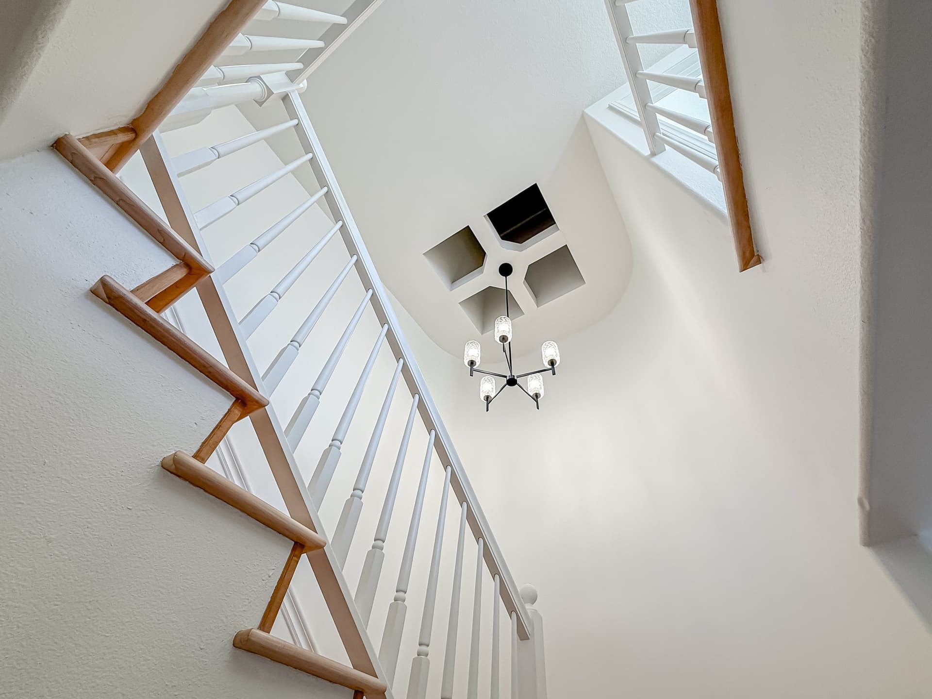 eStairs and Landing2.jpg