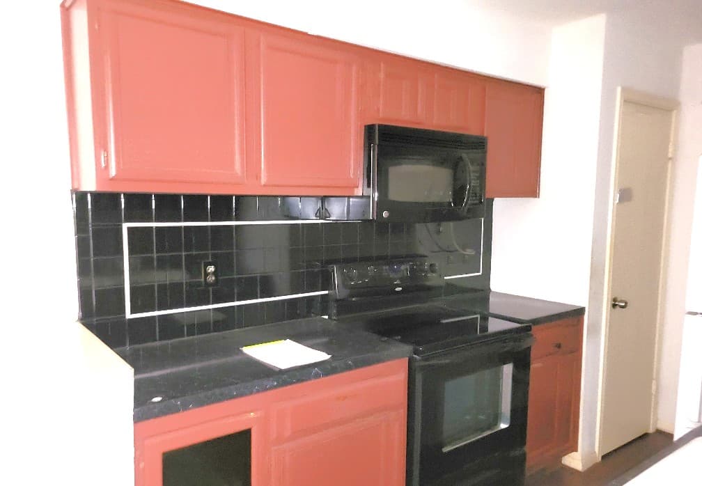 Kitchen v2 .jpg