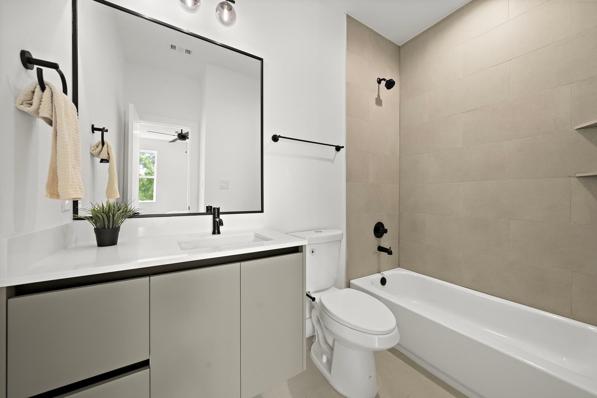 1607 barbee fp 21.jpg